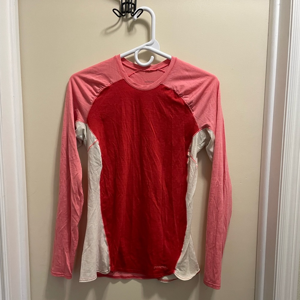 Patagonia fitted long sleeve